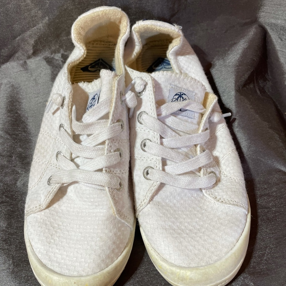 Roxy Women’s Flats, size 9.